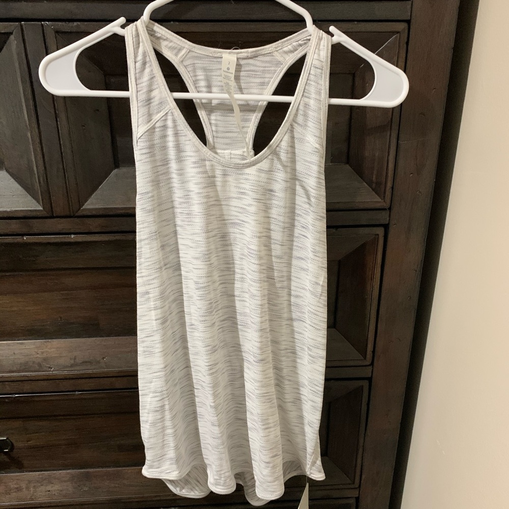 Lululemon tank